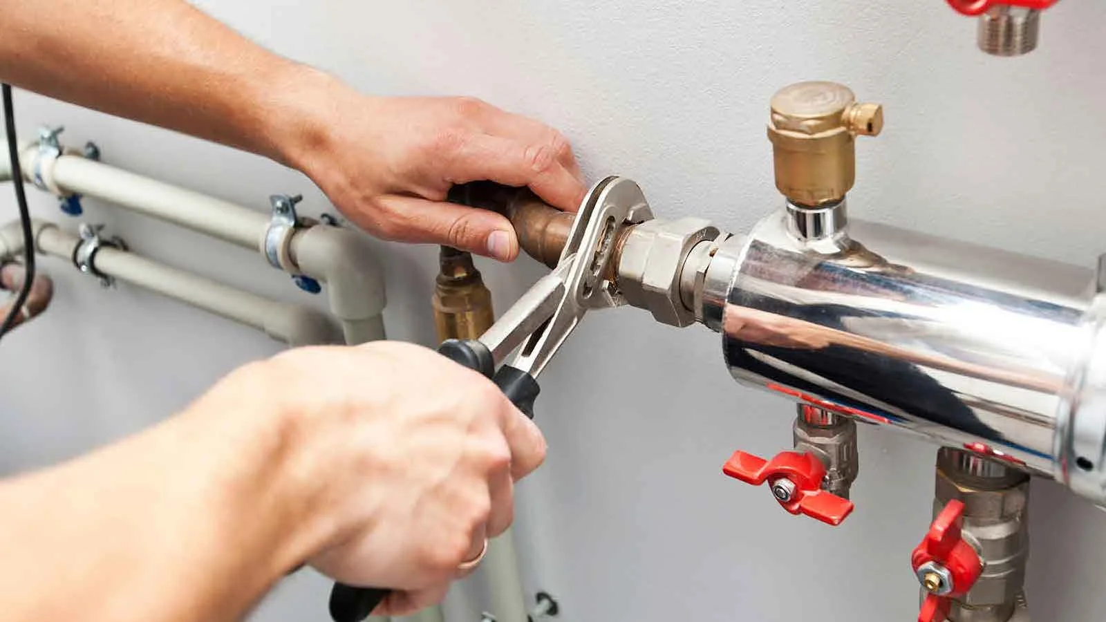 Plumbing service - professional construction work